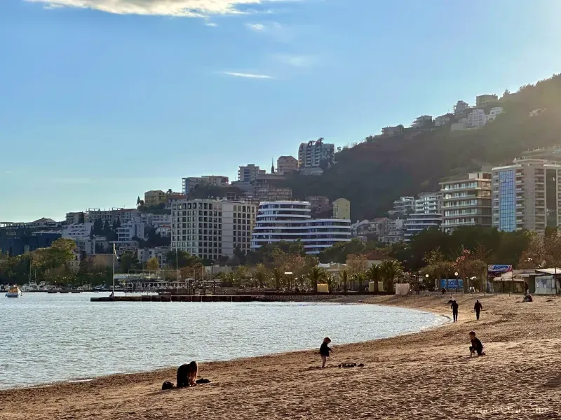 Slovenska Plaza in Budva