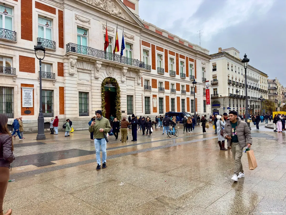 十二月 马德里 太阳门广场