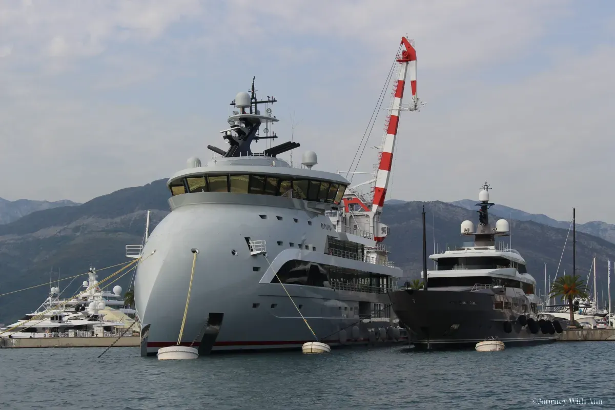 蒂瓦特机场 in Montenegro