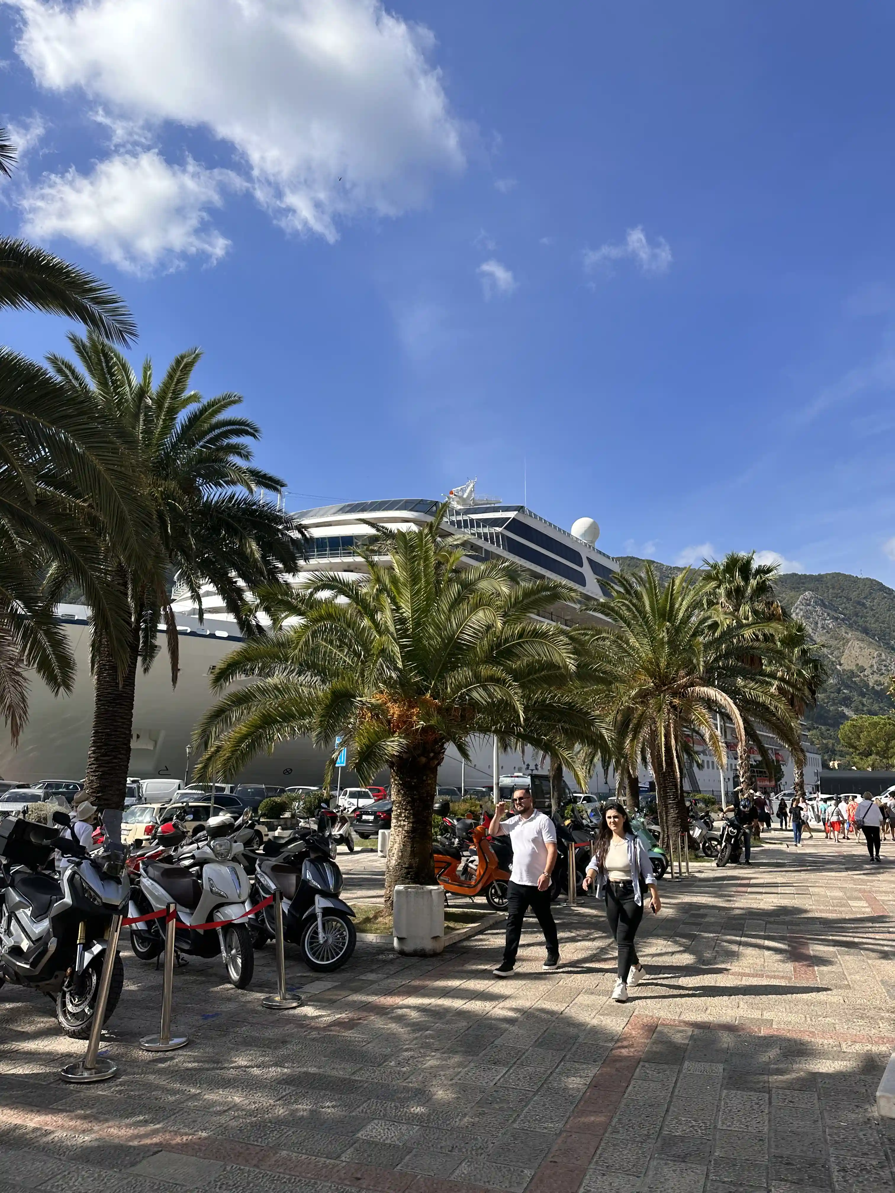 Imagine Can you walk around Kotor? in Kotor