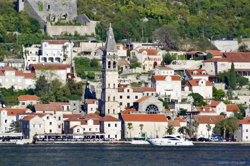 Restaurant "verige 65" in Kotor