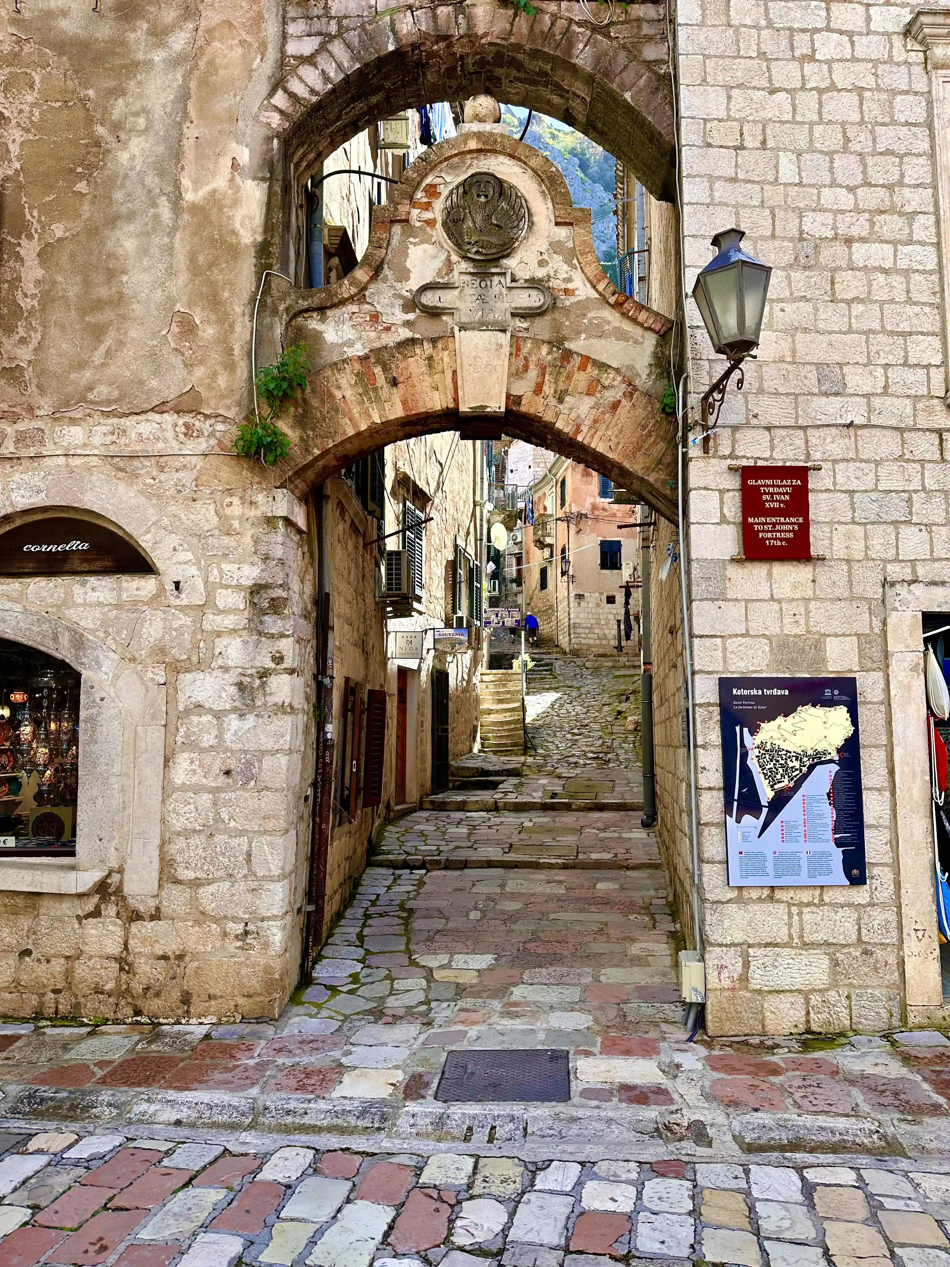 Imagine Can you walk around Kotor? in Kotor