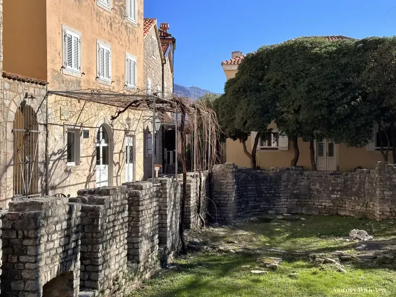 Old Town Budva Directions in Budva