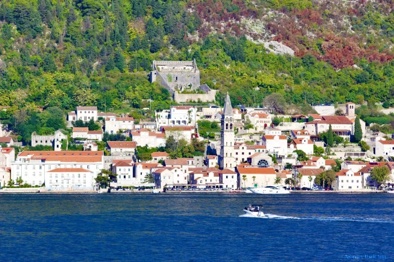 Restaurant "verige 65" in Kotor